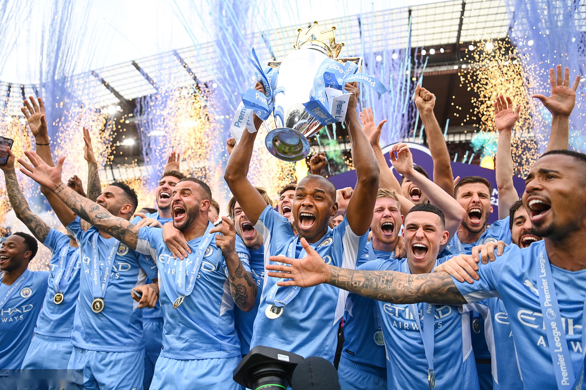 并继续专注 并继续专注